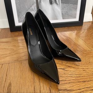 Aldo black patent leather heel 8.5